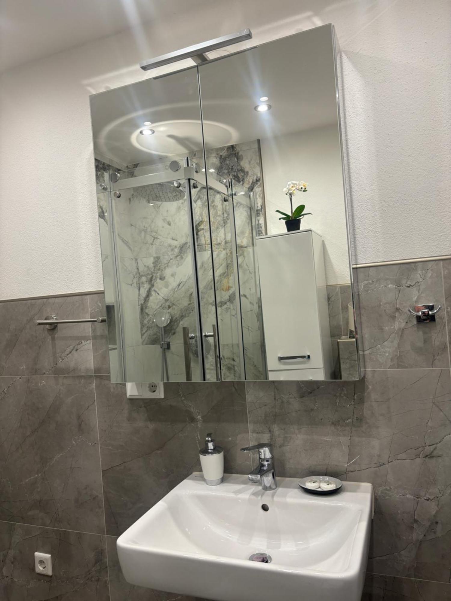 Lenti Duesseldorfer Apartment'S المظهر الخارجي الصورة